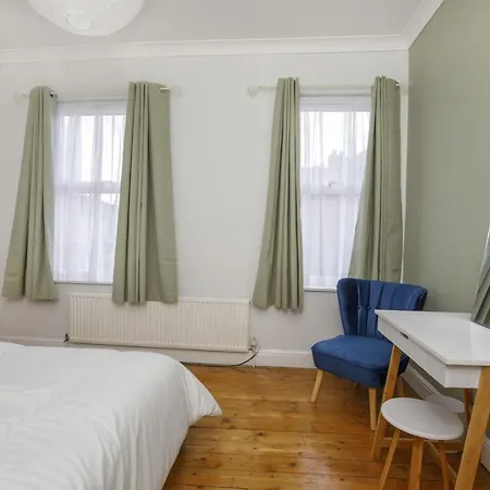 بيت للعطل 208 Salisbury Terrace يورك