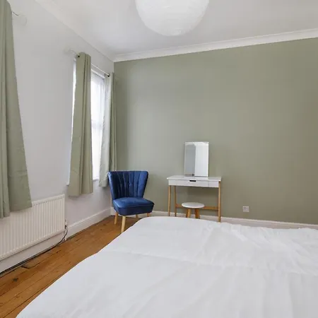 Holiday home 208 Salisbury Terrace *