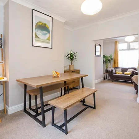 Holiday home 208 Salisbury Terrace York